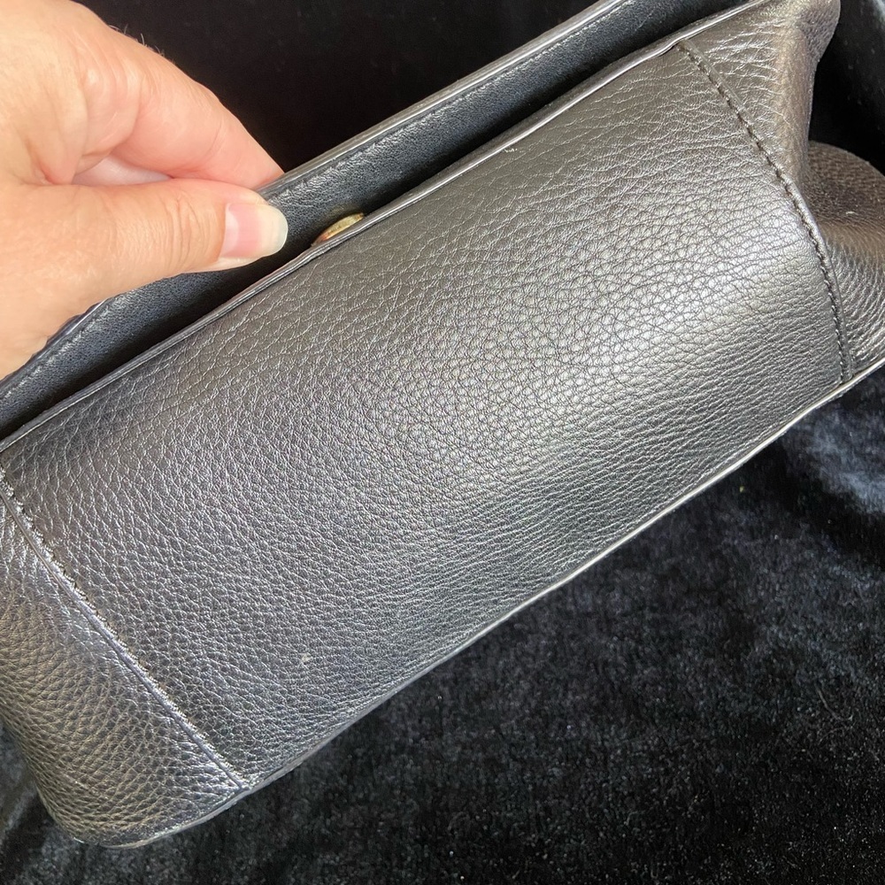 Tory Burch Black Quilted Leather Bryant Shoulder Bag - Picture 8 of 16